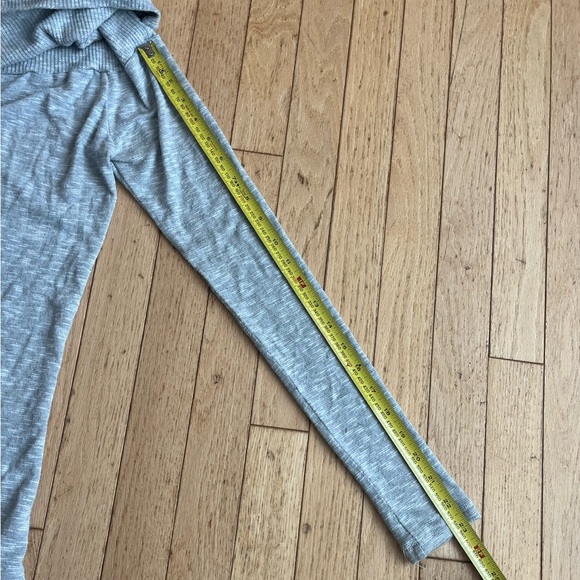 Long sleeve lightweight cowl neck sweater grey casual Y2K women’s medium - Picture 5 of 7